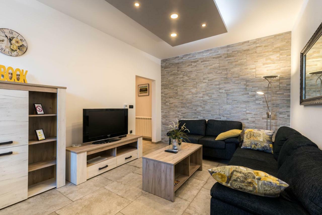 Apartment Goga Póla Kültér fotó